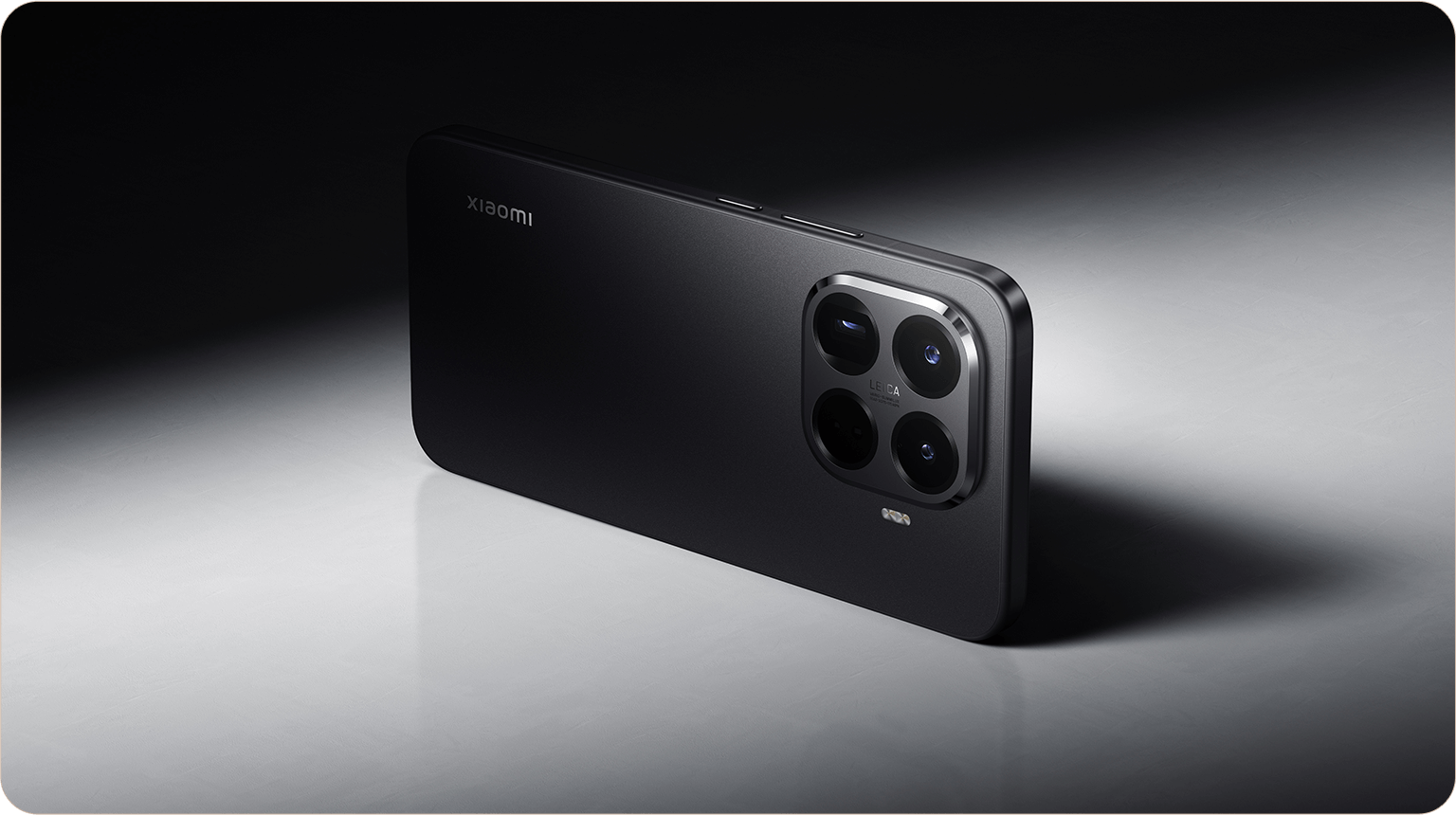 Xiaomi 15T Pro в чёрном цвете