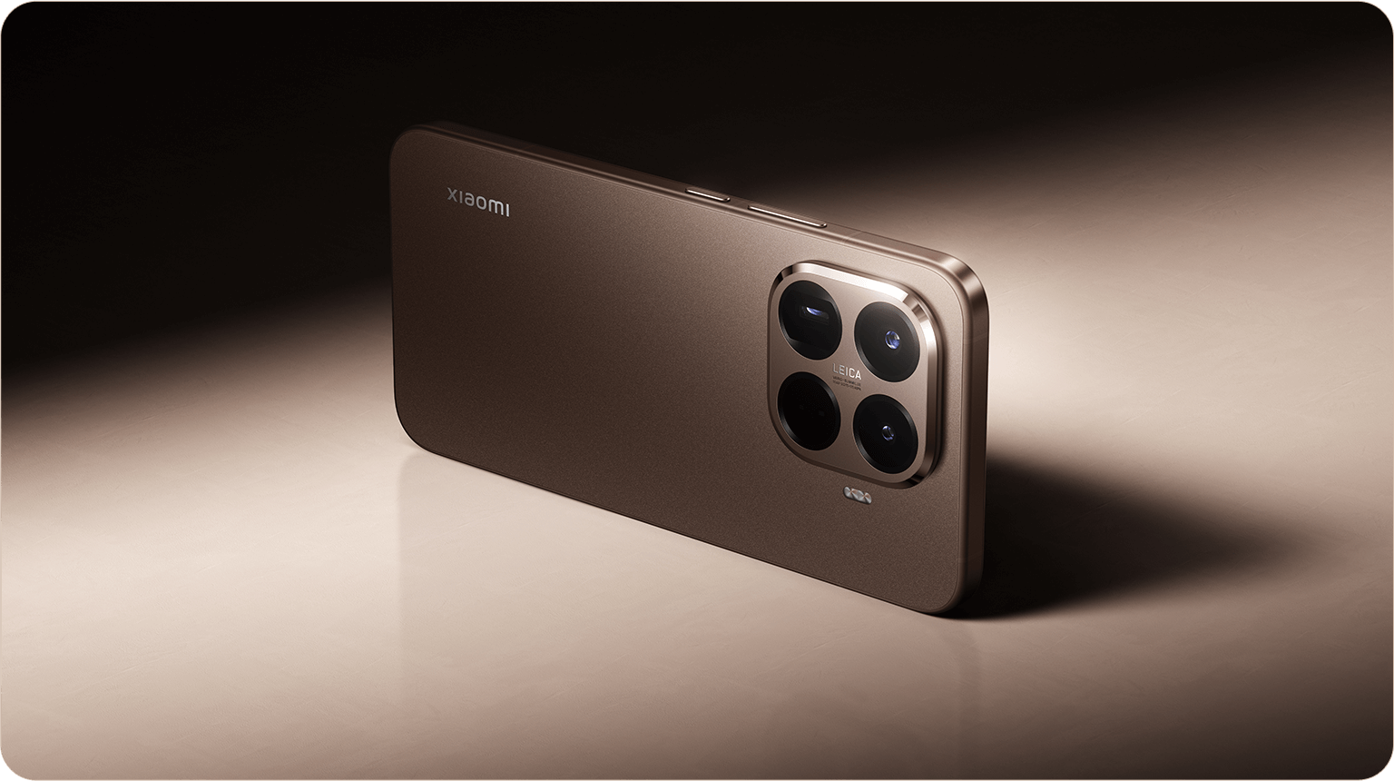 Xiaomi 15T Pro в золотом цвете